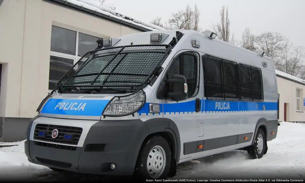 Spotkanie edukacyjne z policjantem dla uczniów w Szczecinie